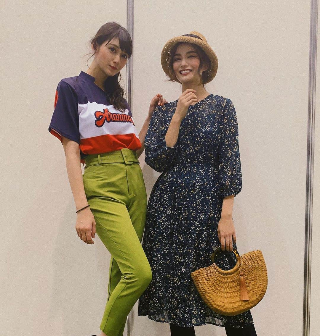 アンジェラ芽衣さんのインスタグラム写真 - (アンジェラ芽衣Instagram)「#TGC富山2019 にて蜂谷晏海ちゃんと🧡﻿ TGRでも一緒でなかよちらぶすき！！！﻿ 控え室でのテーブルも近くてずーと話してた！﻿ ありがとうね😘﻿ ﻿ #アンジェラ芽衣 #tokyogirlscollection #TGC #TGC富山 #TGC富山2019 #東京ガールズコレクション #富山県 #富山 #ファッション #ファッションショー #fashion #show #Aranmare #アランマーレ #富山のさかな応援Girl #蜂谷晏海」7月27日 17時41分 - ange_la00