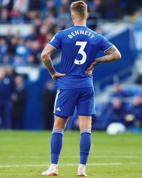 ジョー・ベネットのインスタグラム：「Back at it 💪🏼1 to go...😁⚽️🔵 @cardiffcityfc」