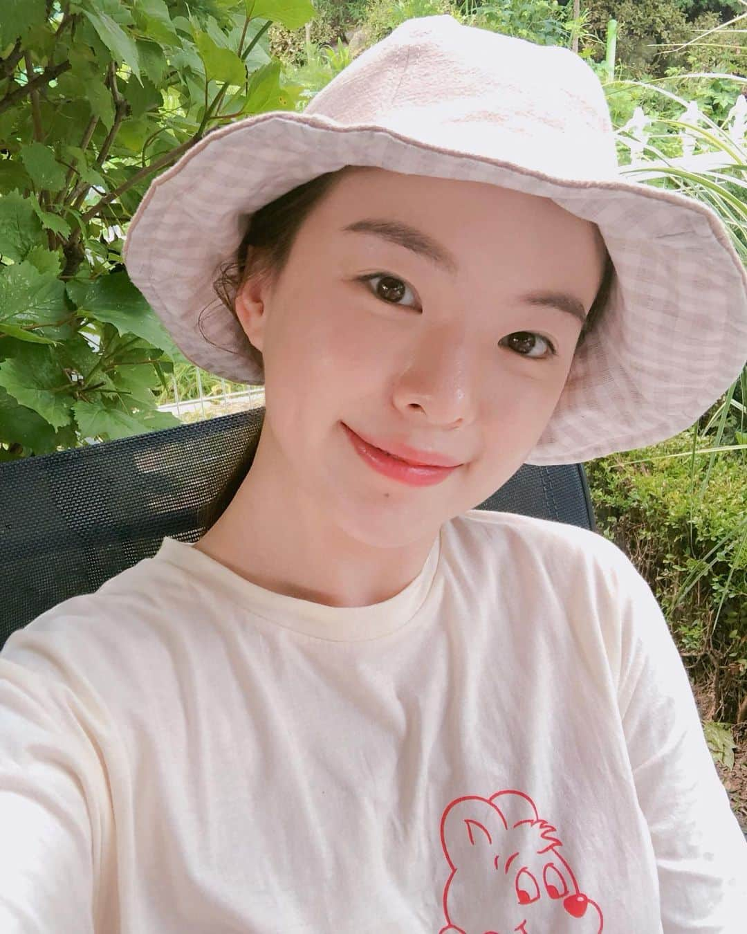 ハヌルさんのインスタグラム写真 - (ハヌルInstagram)「새뵥이와 본집 췰링 왔쎠💚🌳💚🌳☀️」7月27日 17時52分 - haneulina