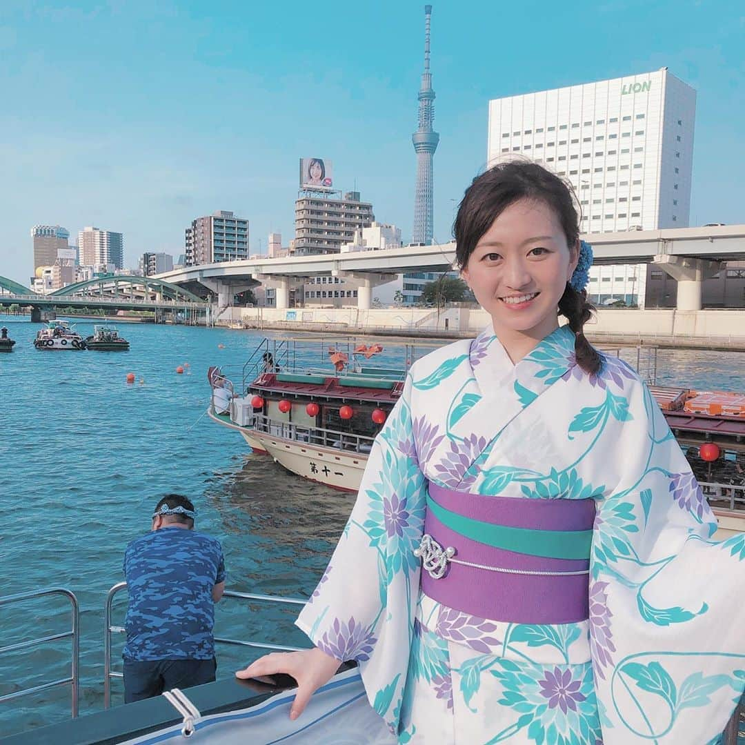 片渕茜さんのインスタグラム写真 - (片渕茜Instagram)「. このあと6:30〜 隅田川花火大会の模様を生中継でお届けします！ 今年も屋形船から、東貴博さん、アサヒビールイメージガール鈴木望さん、日本煙火協会の由井雍さんと(^ ^) . よろしければご覧ください！ . #隅田川花火大会」7月27日 18時20分 - akane_katafuchi