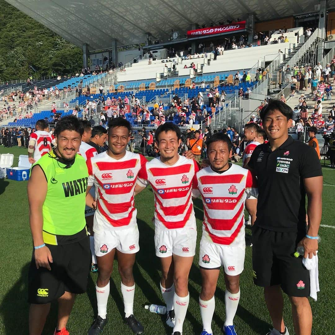 福岡堅樹さんのインスタグラム写真 - (福岡堅樹Instagram)「日本代表戦vs FIJI 34-21で勝利！ たくさんのご声援ありがとうございました！ ここから試合が続きますが、チームとしてさらに成長できるよう、良い準備をし続けたいと思います！ #同期 #バックス」7月27日 18時39分 - kenki11