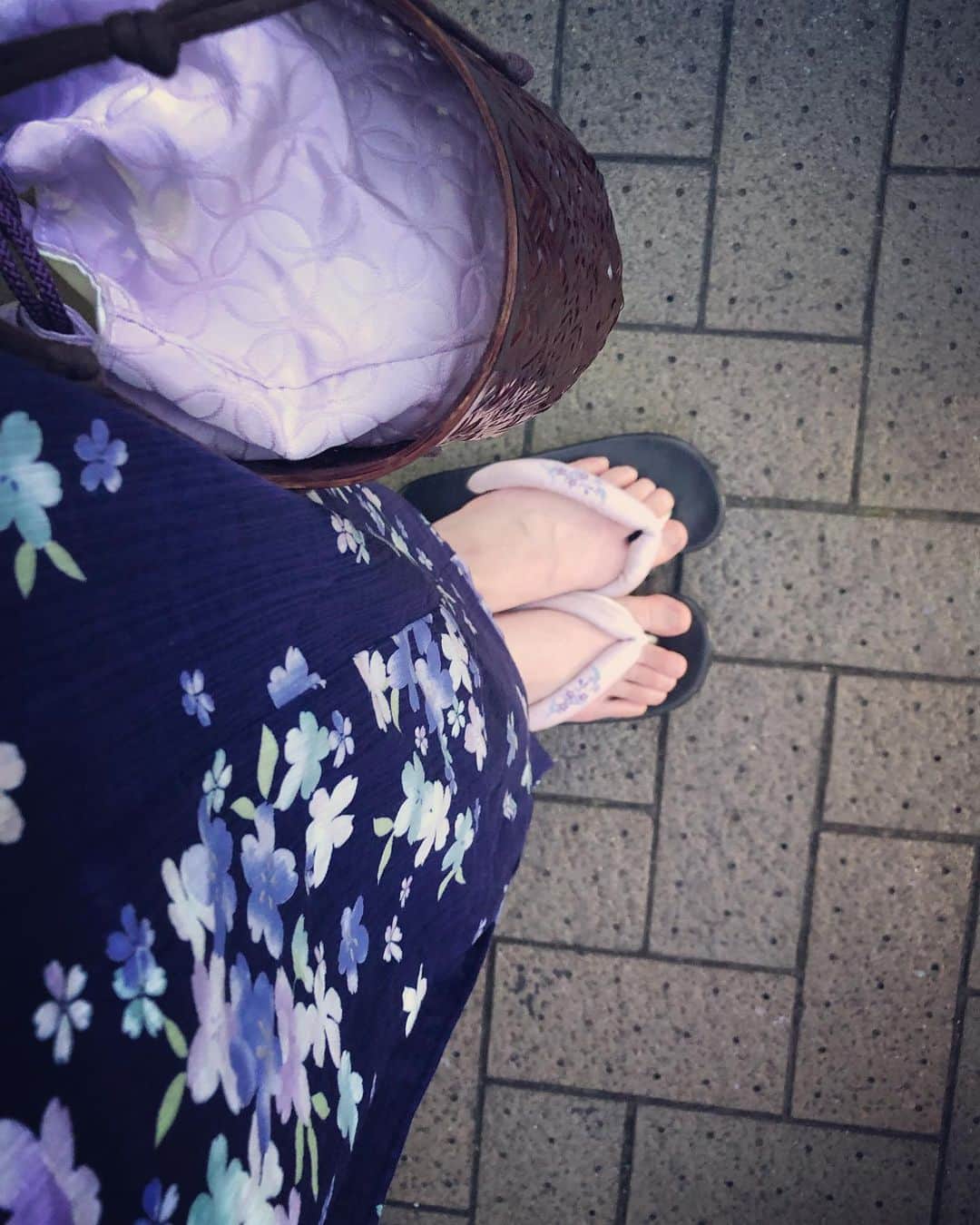 永野沙耶さんのインスタグラム写真 - (永野沙耶Instagram)「‪今日は、家の近くの夏祭りにひょっこり来てます🏮👘✨‬ ‪こういう地元ならではのわちゃわちゃ感が好き♪‬ ‪大きな花火大会よりこっちの方が馴染みがあるので(*^^*)‬ ‪#夏祭り #浴衣‬」7月27日 18時47分 - saya_nagano