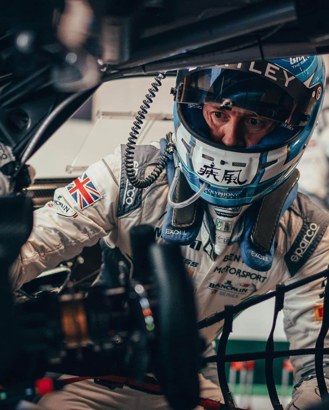 ルーカス・オルドネスさんのインスタグラム写真 - (ルーカス・オルドネスInstagram)「Race day! All week in the sun at 37 degrees. Race forecast is WET WET WET and a bit cold! So time to focus and be ready for a challenging race @total24hoursofspa  #110 @andysoucek @pipoderani and all @bentleyracingofficial crew ready to race!! #Bentley100Years #BringTheThunder」7月27日 18時49分 - lucasordonez