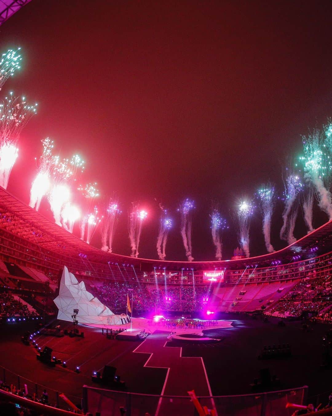 オリンピックチャンネルさんのインスタグラム写真 - (オリンピックチャンネルInstagram)「Best moments of the 2019 Pan American Games Opening Ceremony at #Lima2019. ⁠⠀ ⁠⠀ Hit the link in bio to discover everything you need to know and where to stream all the action.⁠⠀」7月27日 18時50分 - olympicchannel_x