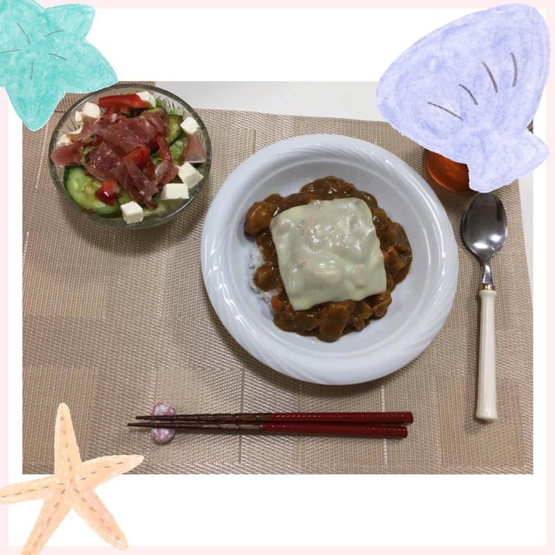 Nao☆ さんのインスタグラム写真 - (Nao☆ Instagram)「夏だからこそカレーでしょ🍛!! チーズカレーと生ハムチーズサラダ🥗  #ネギなおクッキング」7月27日 19時00分 - nao_ngc