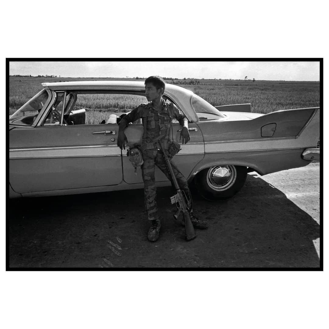 Magnum Photosさんのインスタグラム写真 - (Magnum PhotosInstagram)「Today on Magnum: As a new book of Abbas' work is published, read a personal essay by the late Magnum photographer on his experiences of the Vietnam War and the development of his photographic practice. Link in bio. . PHOTO: A soldier of the South Vietnamese army. Vietnam. 1973. . © @abbas.photos/#MagnumPhotos . #Vietnam #VietnamWar #Abbas」7月27日 19時00分 - magnumphotos