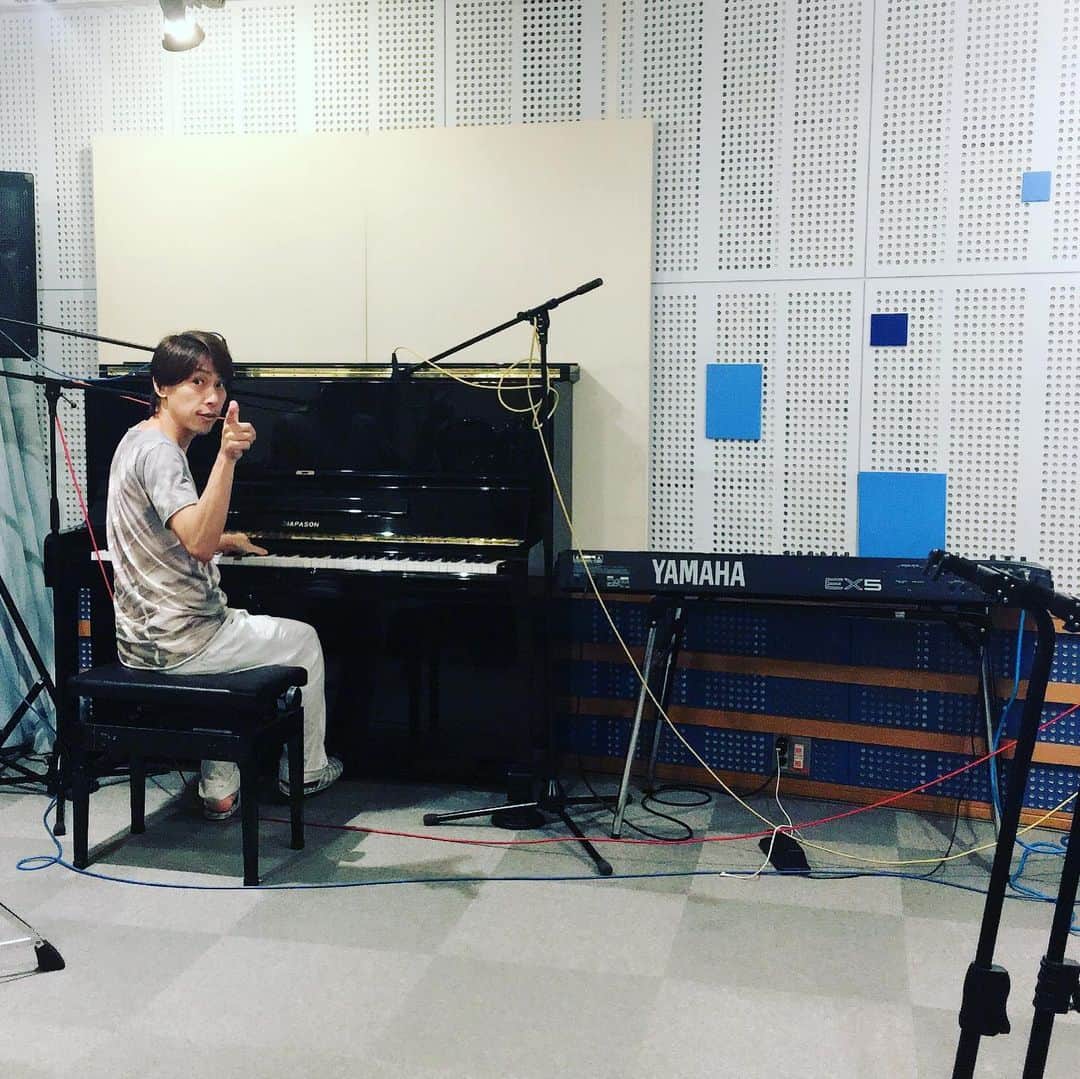 谷本貴義さんのインスタグラム写真 - (谷本貴義Instagram)「本日の練習・弁当ともに鉄板メニュー♪ ピアノ君は、めっちゃ弾きやすいけどめっちゃ鳴らない君なのでマイクドバドバにしてみた♪」7月27日 19時30分 - tanimoto_tak