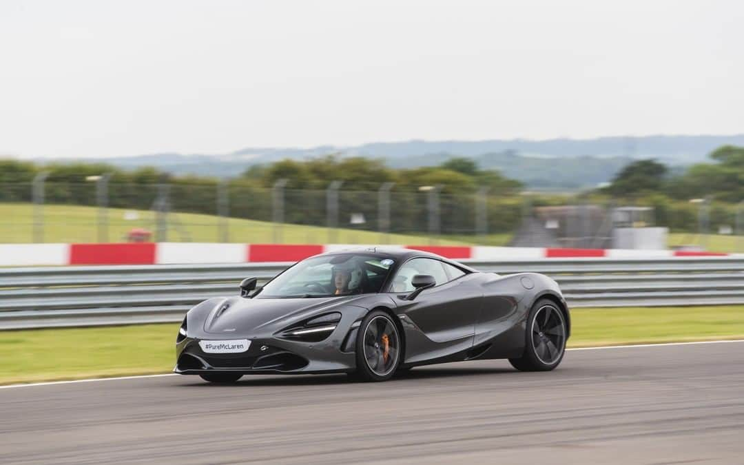 McLaren Automotiveのインスタグラム