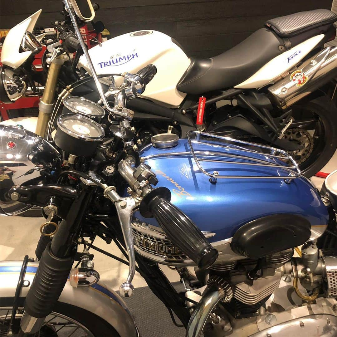 KIYOさんのインスタグラム写真 - (KIYOInstagram)「もはやガレージがカオス状態な件www #triumphmotorcycle #streettriple #675 #speedtriple #streetfighter #love #toystagram #anime #manga #japaneseanime #otaku #stormtrooper #cooljapan  #instagood #トライアンフ #ストリートトリプル #ストトリ #ストリートファイター #ストファイ #ストファイ乗ろうぜ #ガレージライフ」7月27日 20時09分 - kiriko009