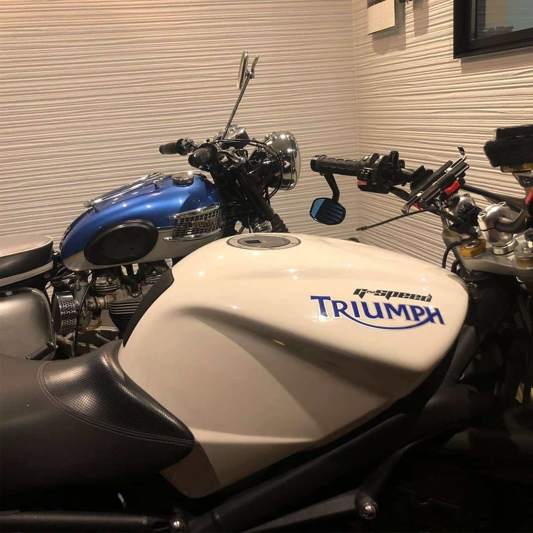 KIYOさんのインスタグラム写真 - (KIYOInstagram)「もはやガレージがカオス状態な件www #triumphmotorcycle #streettriple #675 #speedtriple #streetfighter #love #toystagram #anime #manga #japaneseanime #otaku #stormtrooper #cooljapan  #instagood #トライアンフ #ストリートトリプル #ストトリ #ストリートファイター #ストファイ #ストファイ乗ろうぜ #ガレージライフ」7月27日 20時09分 - kiriko009