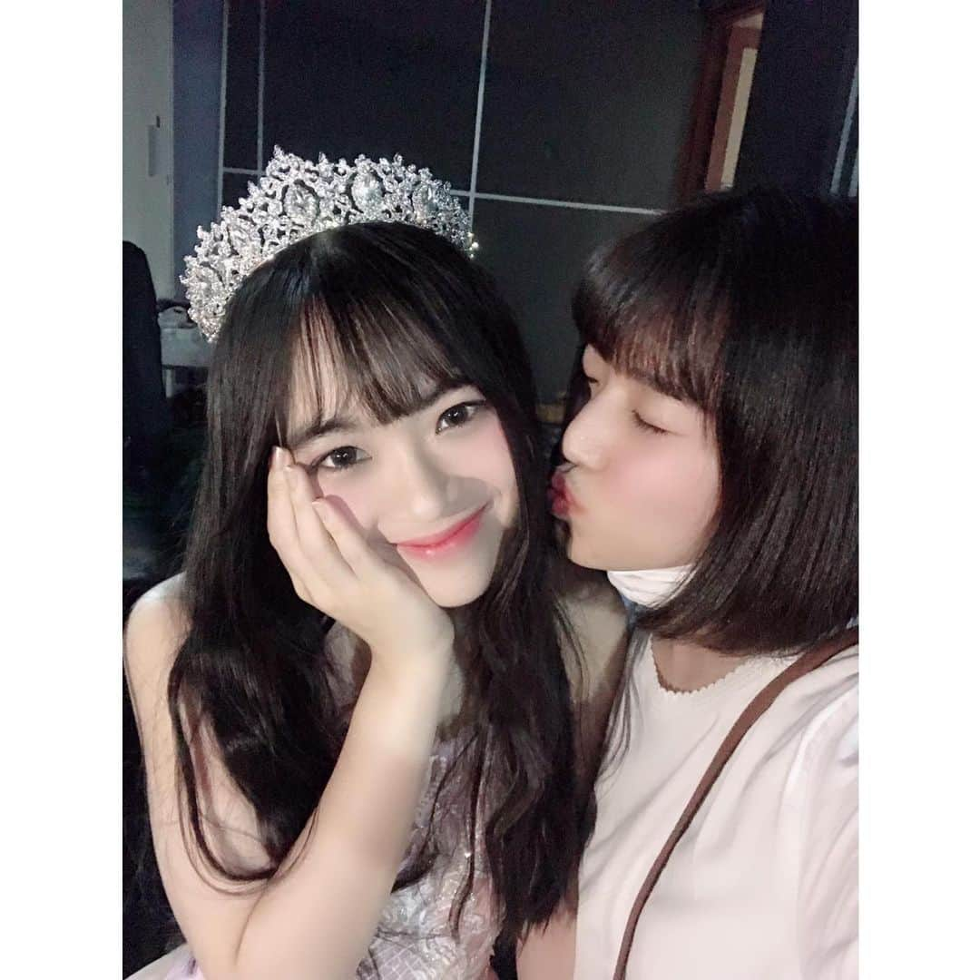 仲川遥香さんのインスタグラム写真 - (仲川遥香Instagram)「Happy graduation❤️ Love you @jkt48yupi 💖💖💖 Idol itu kaya gimana? Yah contoh nya yupi... yupi itu sangat idol banget🥰❤️ sukses terus ya sayang⭐️ #indonesia #jakarta #japan #tokyo #yupi #jkt48 #idol #graduation #卒業おめでとう #インドネシアライフ #ジャカルタ生活 #ジャカルタ在住 #インドネシアタレント #🇯🇵🇮🇩 #harukanakagawa #仲川遥香」7月27日 20時11分 - haruuuu_chan