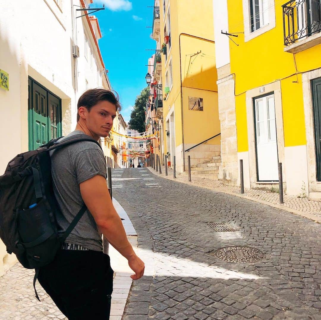 村雨辰剛さんのインスタグラム写真 - (村雨辰剛Instagram)「ポルトガルの旅。リスボンの街並みとストリートアートが印象的で綺麗。#lisbon」7月27日 20時13分 - tatsumasa.murasame