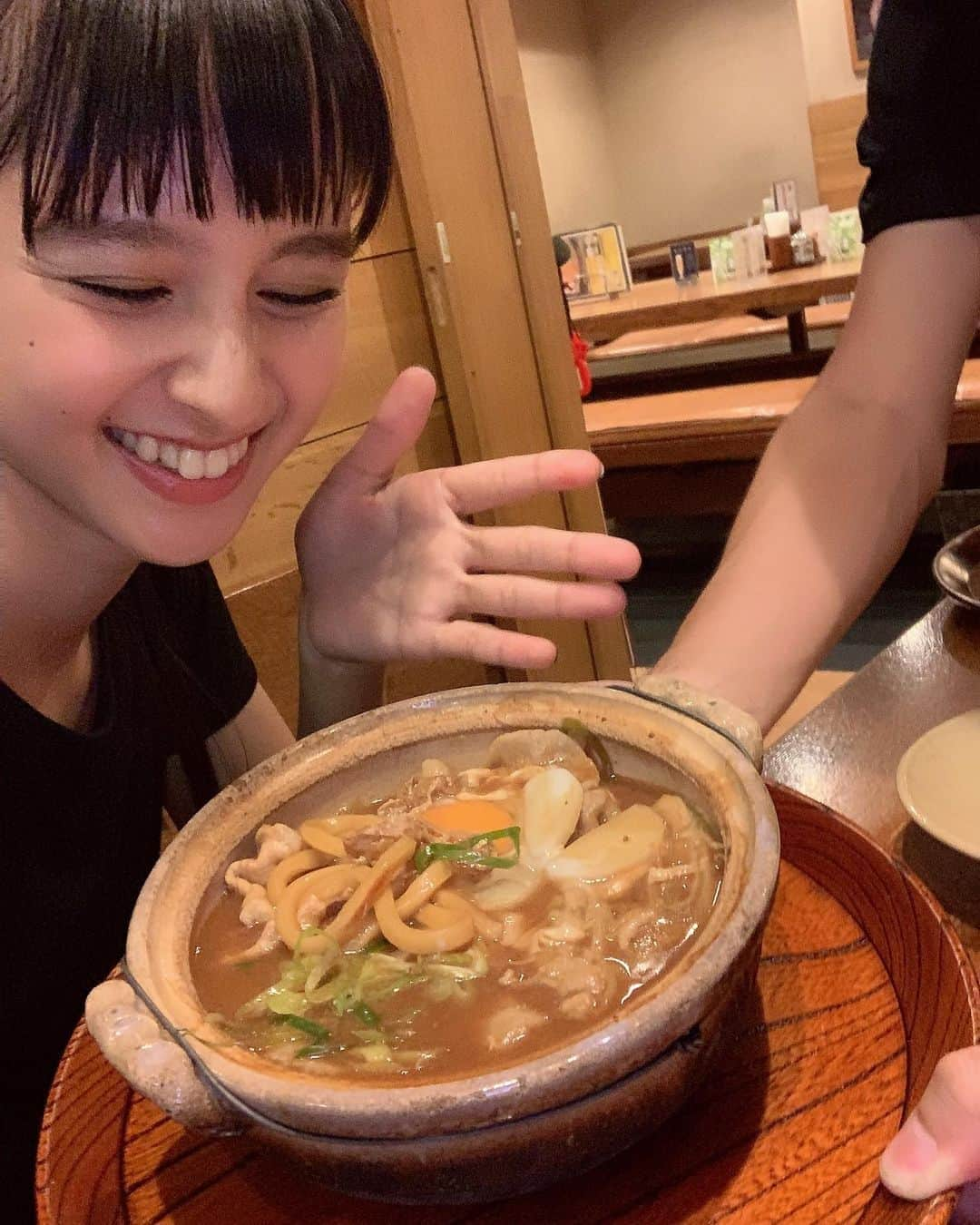 大幡しえりさんのインスタグラム写真 - (大幡しえりInstagram)「今日は大阪・名古屋での舞台挨拶ありがとうございました〜終わった後に名古屋名物の味噌煮込みうどん食べました〜！美味しかったです💓🍴 楽しかったな〜☺️✨ #kamenriderzio  #味噌煮込みうどん」7月27日 20時31分 - shieri_ohata_