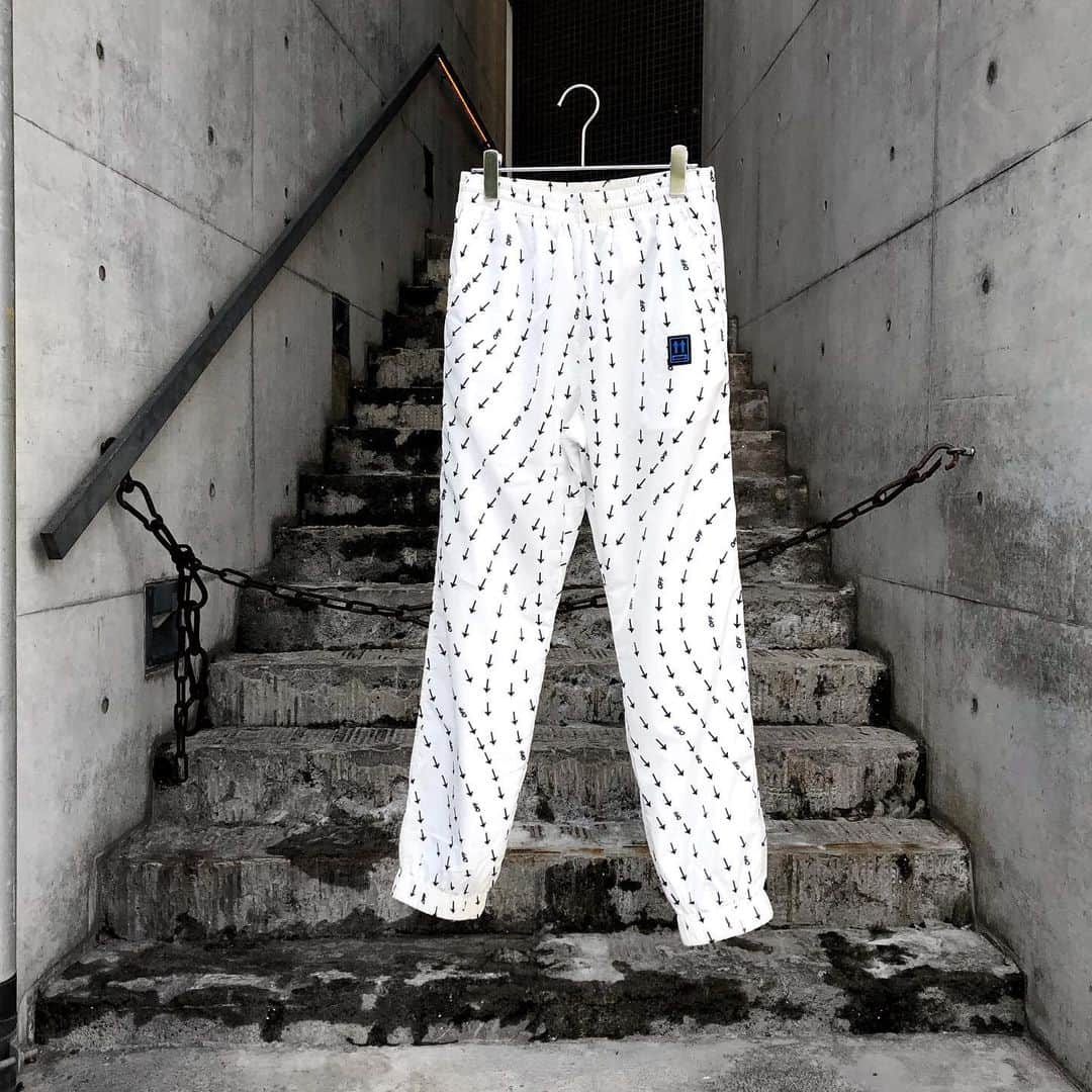 AYINさんのインスタグラム写真 - (AYINInstagram)「・ ・ New delivery✔️ @off____white ・ ・ ・ available at store✔️ ・ ・ ・ #offwhite #ayin #19aw」7月27日 20時35分 - ayin_japan