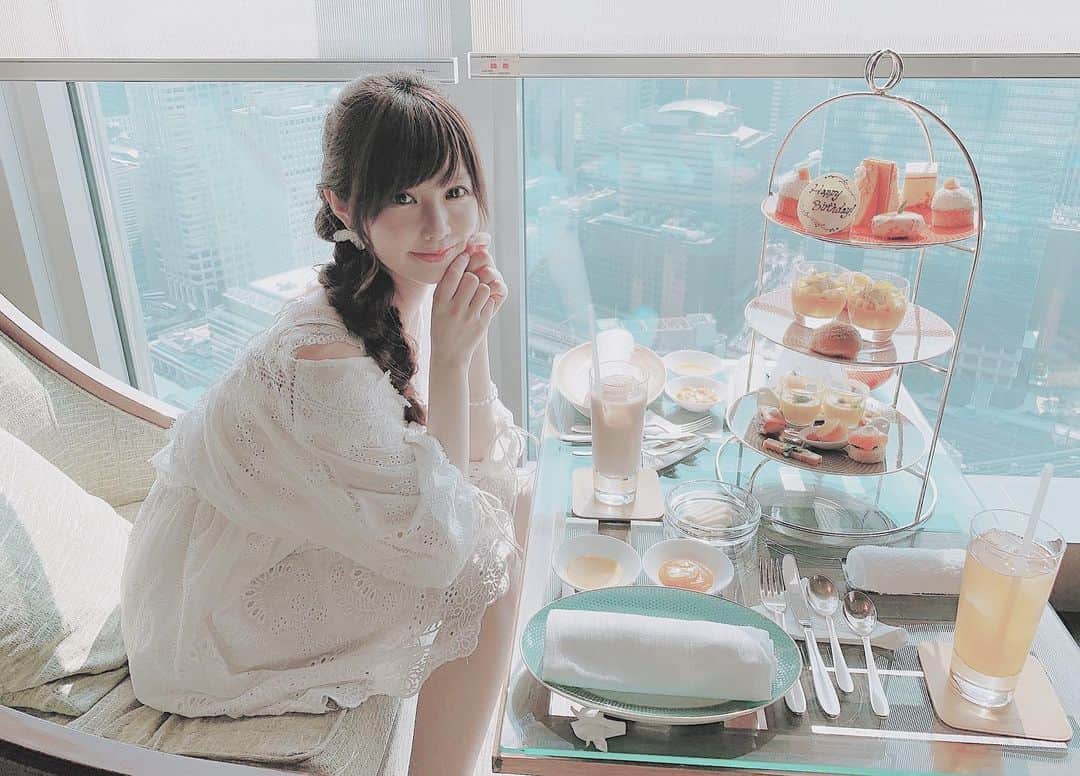 眞白桃々のグルメインスタ