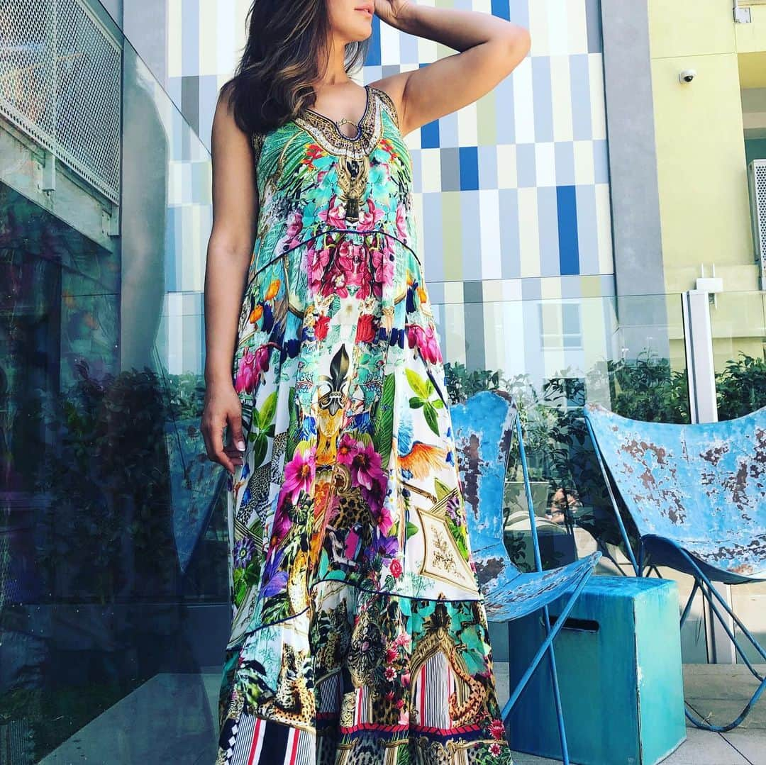 Nargis Fakhri さんのインスタグラム写真 - (Nargis Fakhri Instagram)「Cali heat is here and it’s hawt! 🔥how do y’all keep cool in this heat!? Love this dress by @camillawithlove 💕 . Thank you @spring.losangeles 😌 📸 by @styledbyambika」7月28日 6時55分 - nargisfakhri