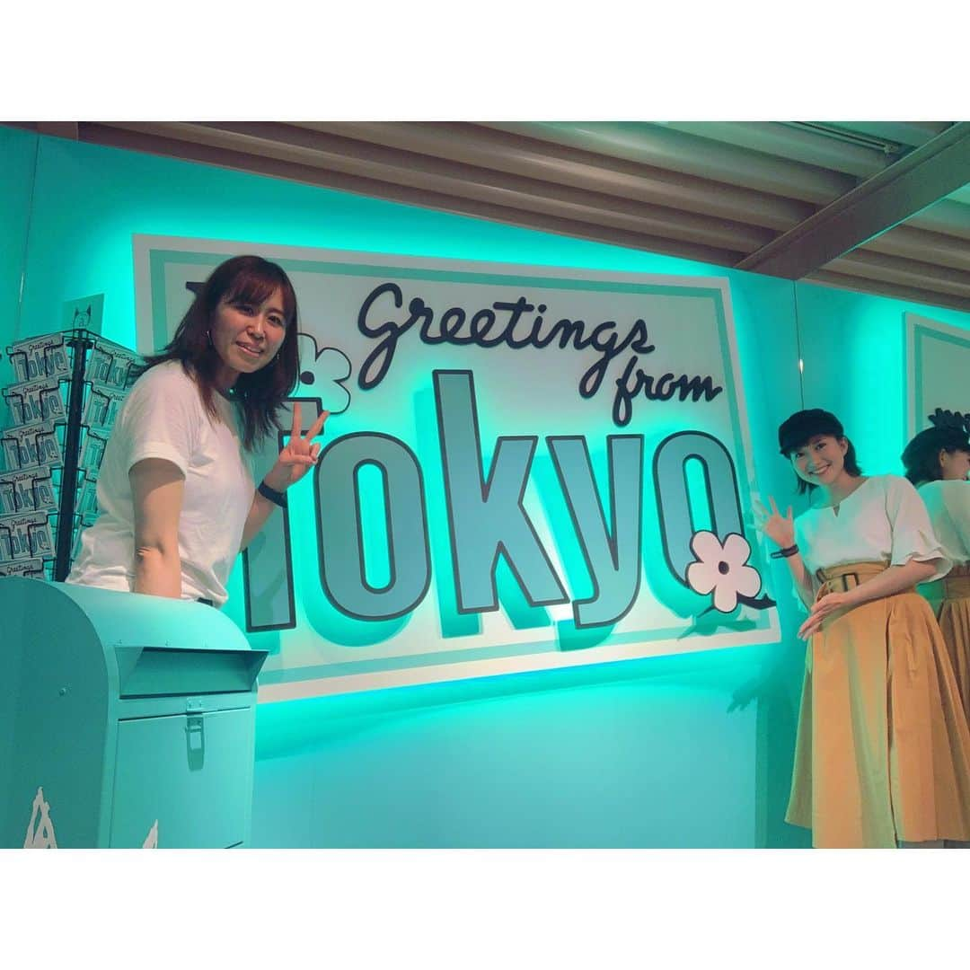 長谷川朋加さんのインスタグラム写真 - (長谷川朋加Instagram)「＊ 【 あゆみと東京旅🏃‍♀️ 】 ＊ ゴールデンウィーク以来の再会😙 まずはタピ活。笑 タピオカ×黒糖好きにはたまらない😂 ＊ そして念願のティファニーカフェ☕️ 約３年限定なので早めに行けて良かった💗 中々予約が取れない中で奇跡的に 予約が取れました😂😂 ティファニーの世界観を堪能… 幸せすぎました🤤 ティファニーブルーって 見ていると幸せになれる🥺笑 ＊ 朝から晩まで満喫！ 夜は温泉に入り、酷使した身体を しっかりと癒しました！ あゆみは早朝からお疲れ様♨️ ＊ たくさん歩いた気になっていましたが、 10キロくらいしか歩いていなかった🏃‍♀️ 今日は何キロ歩けるかな🏃‍♀️💨 行ってきます🏃‍♀️ ＊ 楽しいことってなんでこんなに 早く過ぎ去るんだろー！ 旅をしながら次の旅の計画をネリネリ。 ＊ #やりたい事は全部やる #全力前向き前のめり #走るの大好き #running #instarunner #runhappy #runninggirl #ランニング #ジョギング #マラソン #トレーニング #筋トレ #筋トレ女子 #ランナー #アナウンサー #ラナウンサー #福島テレビ #福島 #ig東北ランナーズ #原宿 #タピオカ #ティファニー #ティファニーカフェ #ナイキ #カフェ巡り #東京」7月28日 6時59分 - hasegawatomoka