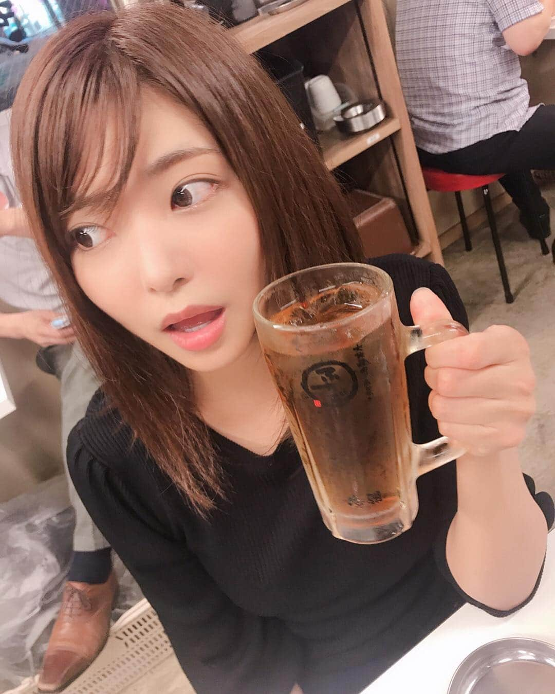 西谷麻糸呂さんのインスタグラム写真 - (西谷麻糸呂Instagram)「仕事終わりのお酒と焼肉は何故にこんなに美味しいのか🍺人間ってうまく出来てる。 ﻿ ﻿ ﻿ #japan #tokyo #japanese #asia #shooting #model #gravure #photo #photography #photographer  #girl #fashion #happy #asiangirls #モデル #西谷麻糸呂 #portrait #modeling #日本  #selfie #follow#followforfollowback #グラビア #焼肉 #ふたご #焼肉ふたご #グルメ #お肉」7月27日 22時49分 - mashiron21