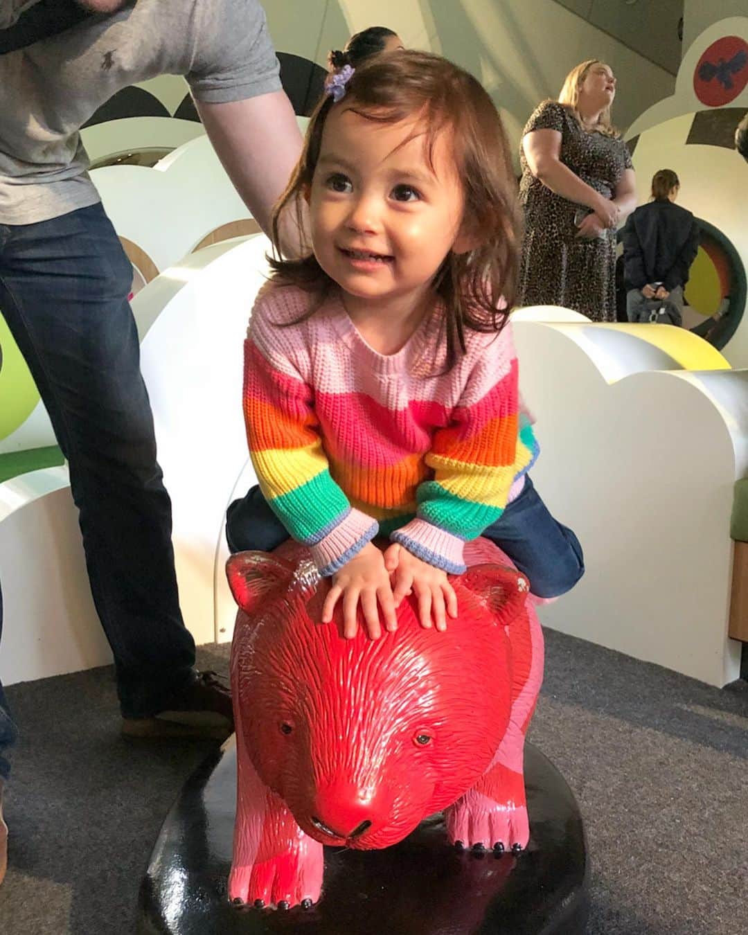 舟橋菜々さんのインスタグラム写真 - (舟橋菜々Instagram)「昨日は従姉妹とメルボルン博物館へ行って来ました💡 目当てのキッズゾーンは広々としていて、遊びのバリエーションも豊富で、とても良い所でした👏🏻😊 Ruka and her lovely cousin had a good time at Melbourne Museum yesterday! #Australia#Melbourne#museum#baby#kid#play#fun#happy#smile#love#cute#smile#オーストラリア#メルボルン#メルボルン博物館#赤ちゃん#子供#従姉妹#可愛い#育児#子育て#親バカ部#ベビフル#ママリ#コドモノ」7月27日 22時55分 - wombatnana