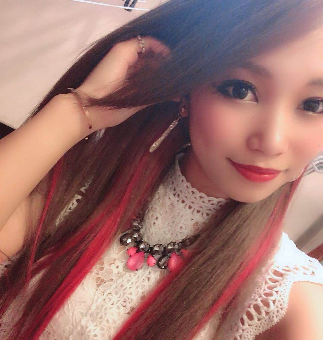 R!Nのインスタグラム：「また9月に会いましょう💜 明日は、花火を見てきます。  #花火 #selfie #summer #holiday」