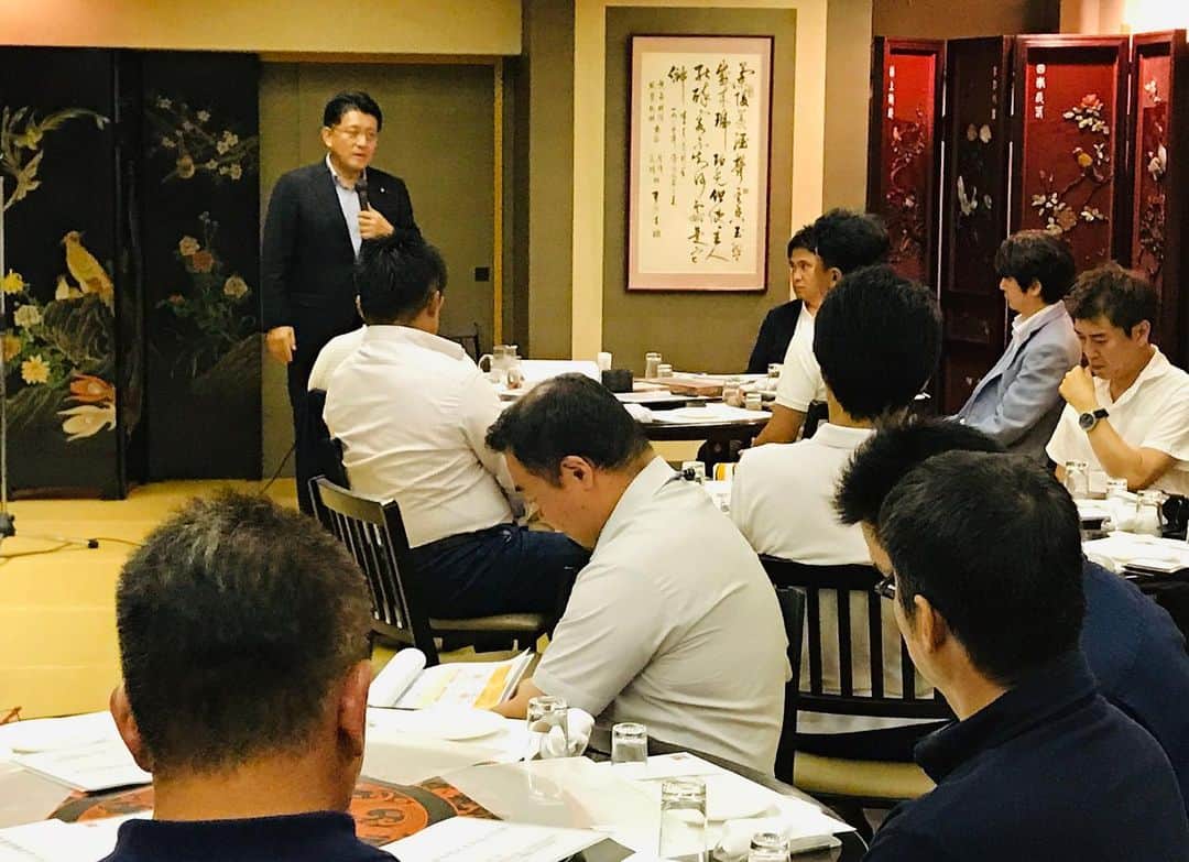 平井卓也さんのインスタグラム写真 - (平井卓也Instagram)「私より一回りちょっと若い皆さんの勉強会で講演、その後意見交換させていただきました。これからも気軽に声かけてください。ありがとうこざいました。#平井卓也 #高松47会」7月27日 22時58分 - hiratakuchan0125