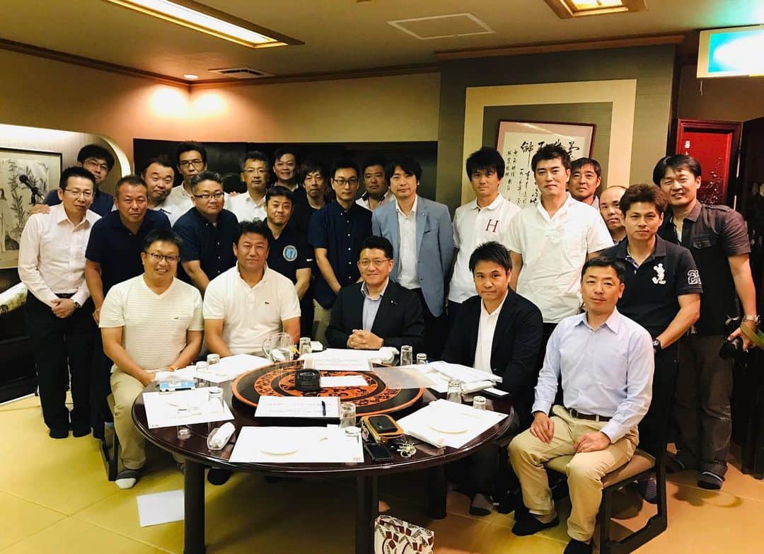 平井卓也さんのインスタグラム写真 - (平井卓也Instagram)「私より一回りちょっと若い皆さんの勉強会で講演、その後意見交換させていただきました。これからも気軽に声かけてください。ありがとうこざいました。#平井卓也 #高松47会」7月27日 22時58分 - hiratakuchan0125