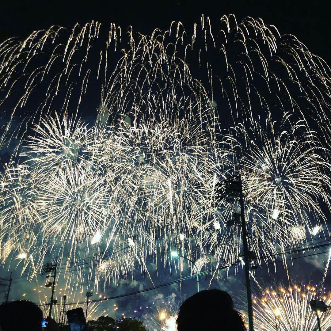 ホテル宮島別荘のインスタグラム：「ホテル宮島別荘の上田です。 夏といえば花火ですね🎇 広島みなと夢花火大会に行ってきました！一時間ほど花火が打ち上がっててとても見応えがあり綺麗でした！！ 今夜は余韻が残りそうです☺️ #広島#宮島#広島みなと夢花火大会#花火#ホテル宮島別荘#宮島別荘」