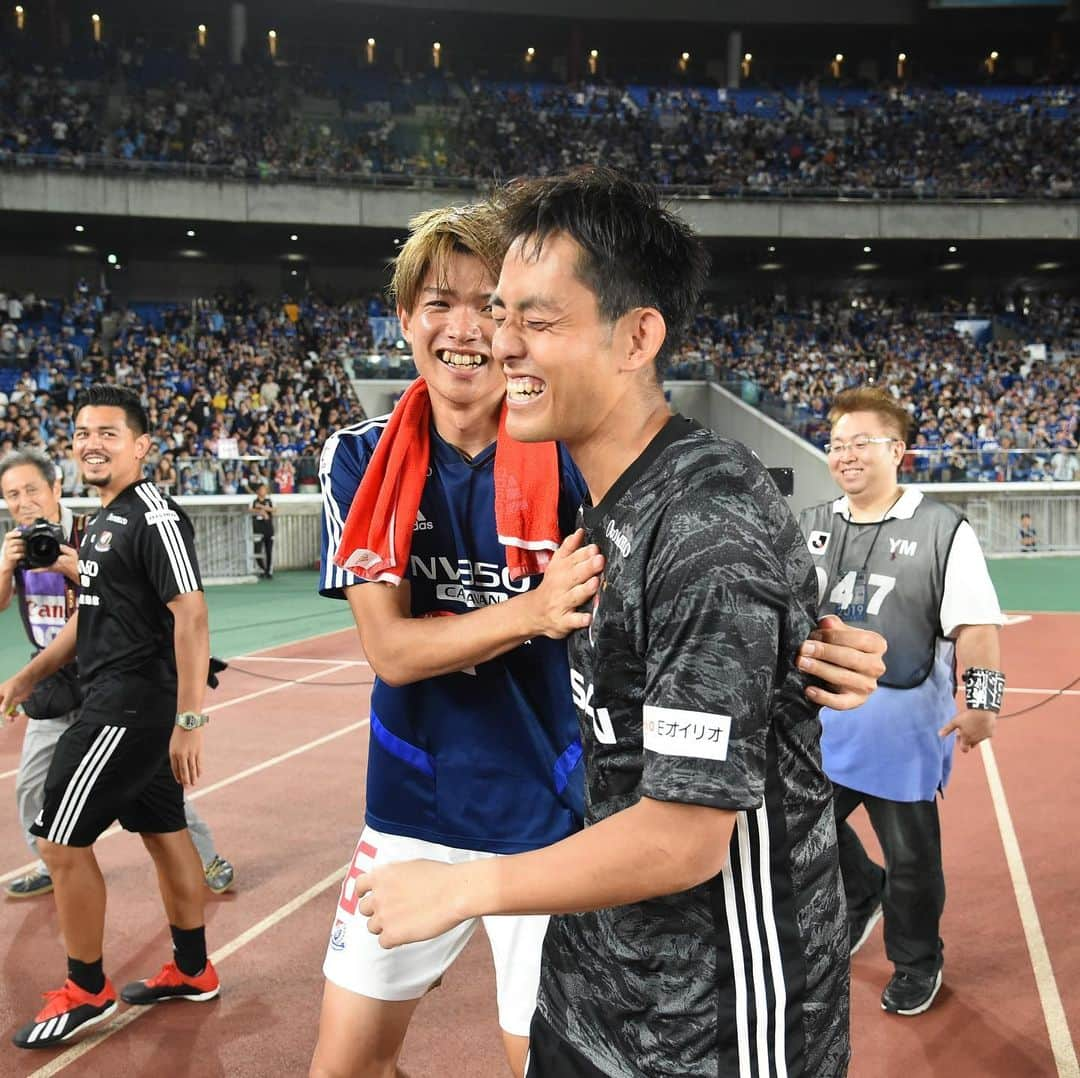 横浜F・マリノスさんのインスタグラム写真 - (横浜F・マリノスInstagram)「Farewell Hiroki🙌  #飯倉大樹 #hirokiIikura  #fmarinos」7月27日 23時29分 - yokohamaf.marinos