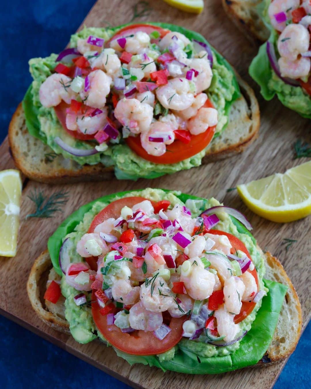 Easy Recipesさんのインスタグラム写真 - (Easy RecipesInstagram)「This Shrimp Salad recipe is a super flavorful salad, low carb, healthy and packed with proteins! It’s delicious and light, can be served on toast or on any greens, it’s great for meal prep and work lunchboxes! Grab the full recipe link from my bio.  https://www.cookinwithmima.com/shrimp-salad/」7月27日 23時22分 - cookinwithmima