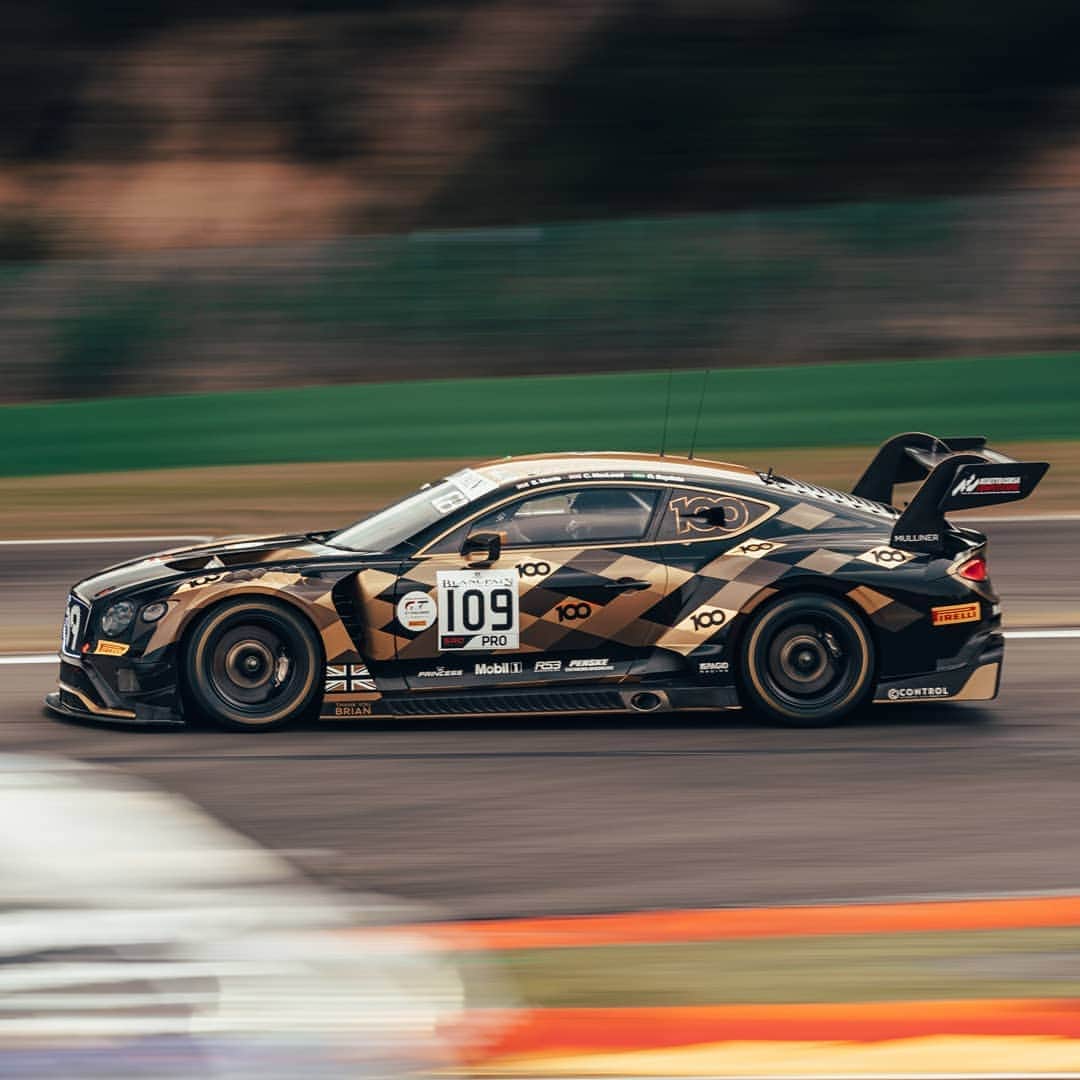 のインスタグラム：「Four #ContinentalGT3 cars race this weekend at @total24hoursofspa. Two will showcase the special #Bentley100Years livery in black and gold. Follow @BentleyRacingOfficial for #Spa24H updates. Learn more through link in bio.」