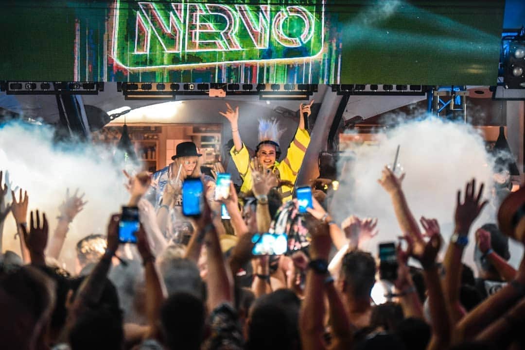 NERVOさんのインスタグラム写真 - (NERVOInstagram)「It's been our 3rd summer in a row playing at this club and we have to say the photos & videos don't even do it justice!! Thank you again @faroutbeachclub for an epic gig &  Greek holiday! We love you Malakas!!! 🇬🇷🇬🇷🇬🇷💙💙💙」7月27日 23時46分 - nervomusic