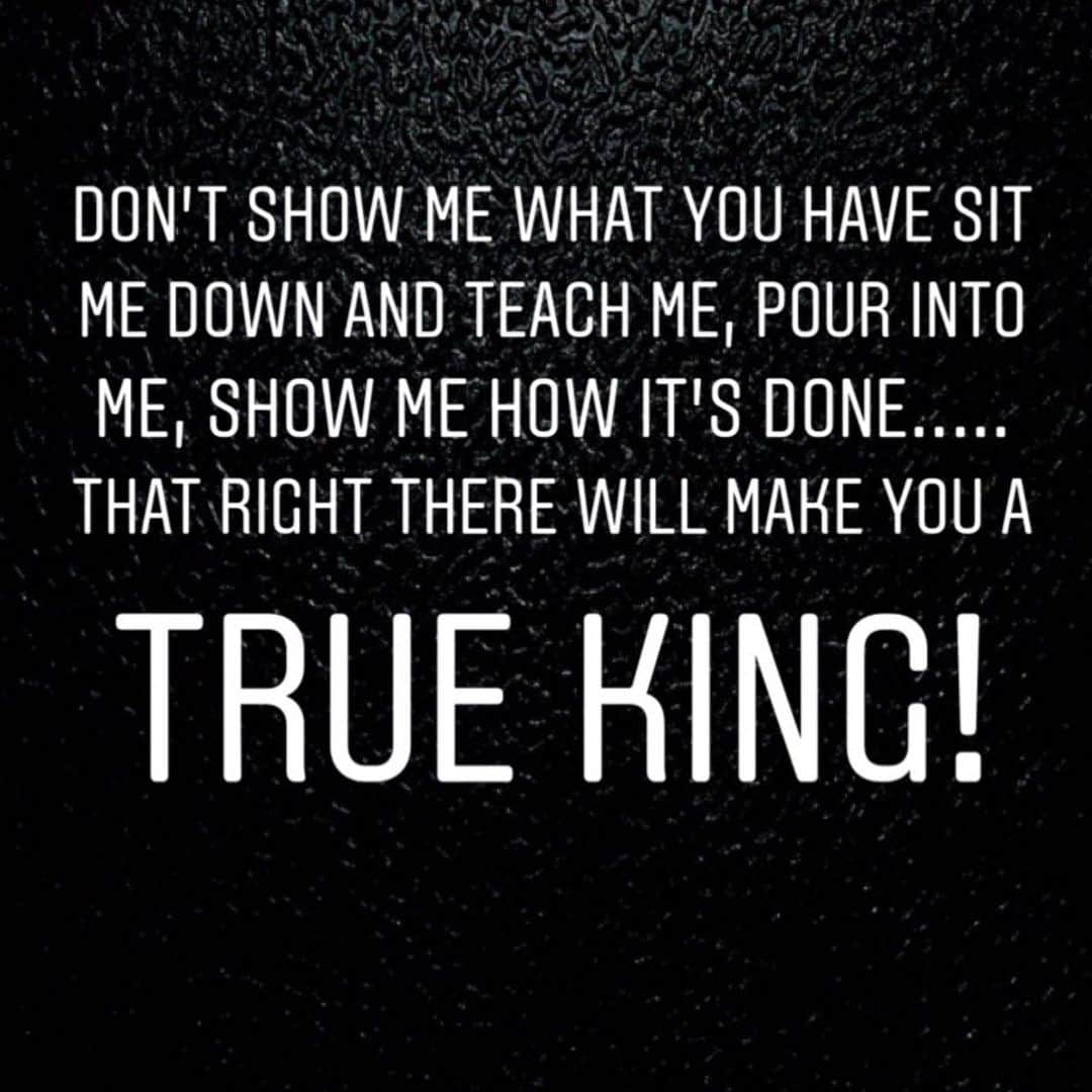 タイリース・ギブソンさんのインスタグラム写真 - (タイリース・ギブソンInstagram)「Everyone who knows me will tell you that I REFUSE to just be another person showing off “what” I have or “who” I know..... I really really believe that each one can teach.... Or teach MANY!!!! If anything people know this about me first hand via social media.... Imagine being around me 24 hours 7 days a week..... People sometimes tell me to chiiillllll cause I wanna teach and give insight on this game ALL DAY EVERYDAY.... Why...? Cause there’s MORE than enough out here to go around! Yeah yeah yeah... I see “what” you have and what you’ve accomplished.... you are do threatened and intimidated by someone else getting it you will keep it ALL to yourself... So you’re the ONLY one at the top of the hill right..??? If you feel a way about reading this post... Yeah I’m talking to YOU!  Not just people IN your unmodulated circle but ALL.... So many people out here are running OUT of people to look up to..... So let me make it plain.... I’m happy you’re winning I’m happy you’ve been able to get to THAT level..... “Show” me what’s possible via HARD WORK.... But you really wanna impress me.... Sit me down, teach me, show me, pick me and my approach APART.... POUR INTO ME..... Cause it’s true if you truly teach a man HOW to FISH he will get out there and fend for himself and go get shit done for himself...... I love YOUR life.... But your life ain’t mine.... I’m no groupie I’m a man who wants to GET IT!!!!!!!! Who can relate to this..? #VoltronChairman #Entrepreneur #Hustle #GoodVibesButFarFromADummy teach me... King 👑 me!」7月27日 23時39分 - tyrese