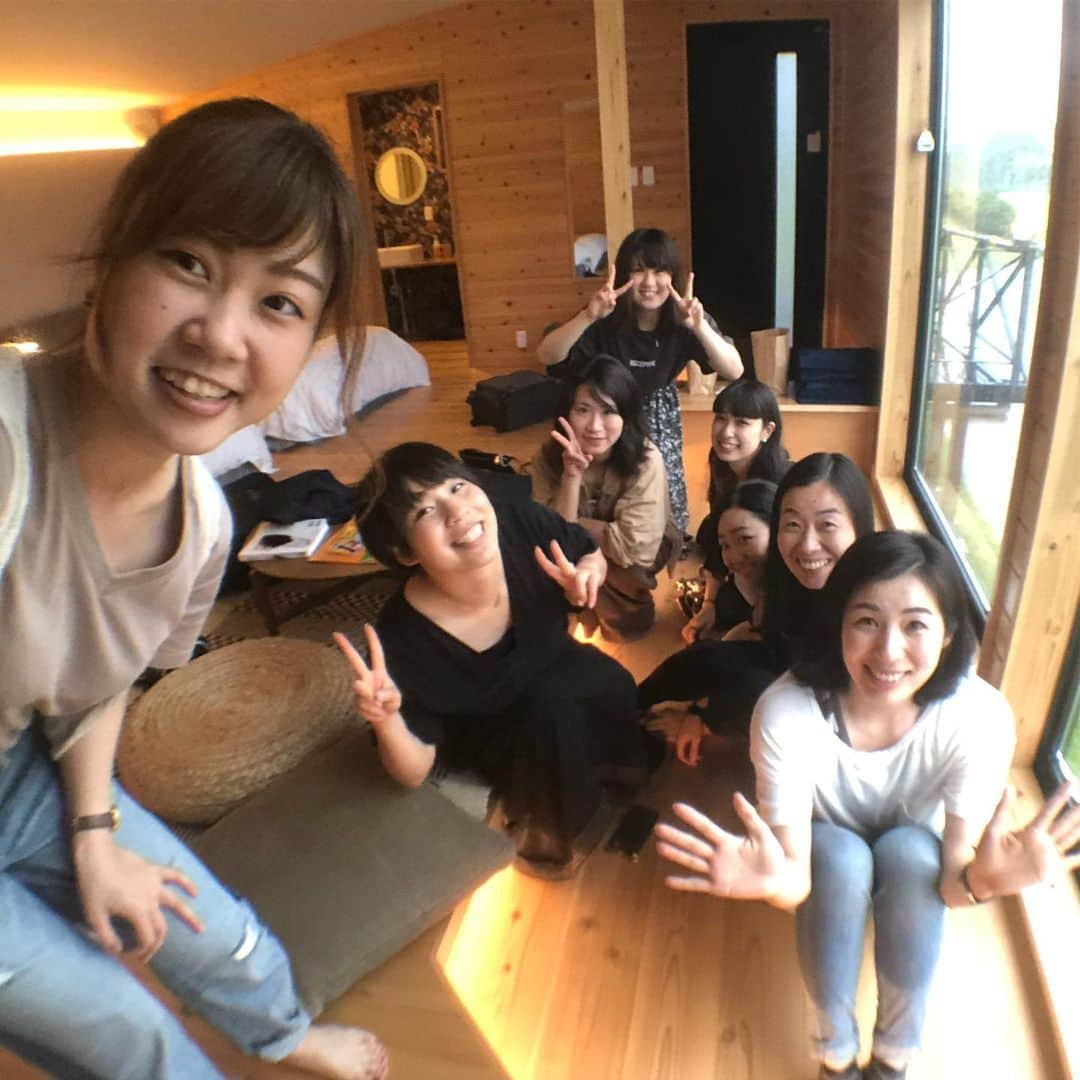 伊藤みきさんのインスタグラム写真 - (伊藤みきInstagram)「人生初の（一年越しの）グランピング 🥳  オールインクルーシブで、とにかく楽しい美味しいみんなに会えて嬉しい！！⭐ センス◎おもてなし◎施設◎ 極上の場所、、、🙏 ️ #グランピング  #グランエレメント滋賀 #しがとこ #滋賀 #奥伊吹スキー場 #女子旅 #令和版人生ゲームにあたふた」7月27日 23時48分 - itomikiitos