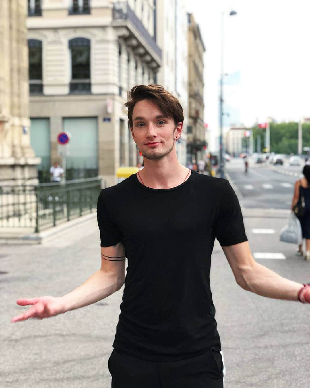 Jussiville JV Partanenのインスタグラム：「Slowly melting away 😅 ~~ #backinfinland #heatwave #france #lyon #france #toowarm #slowlymelting #icedance #athlete #training #tb #fb #throwback #flashback #fashion #blackonblack #europe #travel #instagood #training #gym #pullandbear #bershka #beardsofinstagram #tattoo #tattoos」