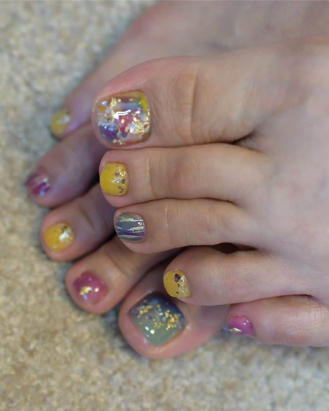 Yuka Maeda ::manicurelistのインスタグラム：「#クリムト展 #クリムトネイル #クリムト  #クリムトフットネイル . . 大阪市北区 梅田.中崎町.駅から徒歩7分🚶‍♀️ CADENAS nail eyelash  マツエクアカウント @cadenaseyelash LINE:@ cadenas 🆔検索🙋‍♀️ tel:06-4792-8617. cadenas.nail@gmail.com. . #ネイル #ジェルアート #大人かわいい #梅田ネイル #堂山町 #大人ネイル #個性派ネイル #クリアネイル #ジェルネイル #nail #フットネイル #ニュアンスネイル #instanail #ワンカラー #フット  #ネイルデザイン #フットネイルデザイン #美甲 #osaka  #ジェルデザイン #footnail」