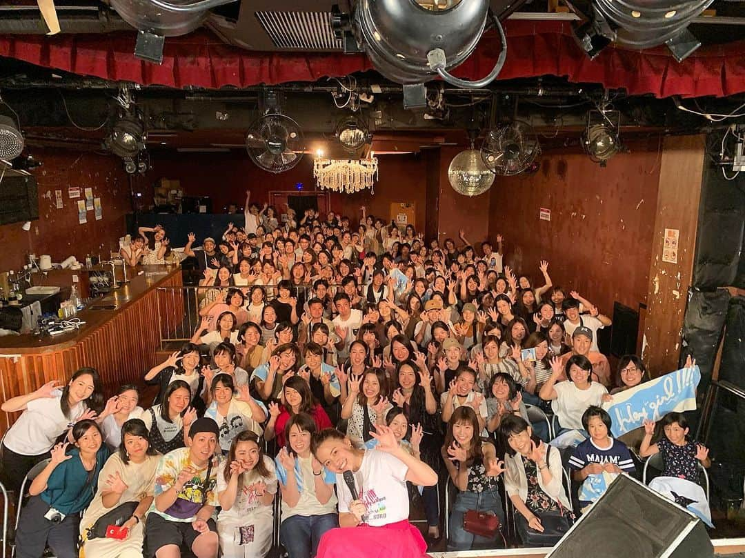 有華(ゆか) さんのインスタグラム写真 - (有華(ゆか) Instagram)「キミノサプリツアー🌺沖縄🌺 . ツアー初日！ 1曲目から大合唱してくれて めっっっちゃ嬉しかった😭😭😭😭 盛り上がってくれてほんまありがとう！ また絶対くるね！！！！！！！！！ ほんっっまありがとう！！！！ . #キミノサプリツアー #シンガーソングライター #有華」7月28日 0時06分 - yuka__song