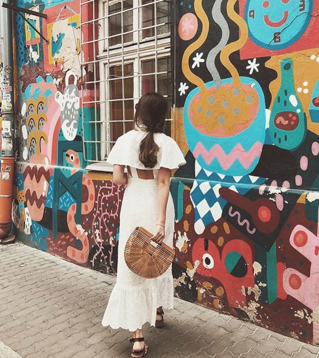 LIECOLLECTIONさんのインスタグラム写真 - (LIECOLLECTIONInstagram)「Weekend Daydream 🌷 @bellywellyjelly - - - - liecollection #ss19 #newcollection #travel #LIElook #city  #outfitideas #white #weekenddress #speingsummer #outfitdujour #collection #LIE  #edits #lifeisexpression #라이컬렉션」7月28日 0時21分 - liecollection_