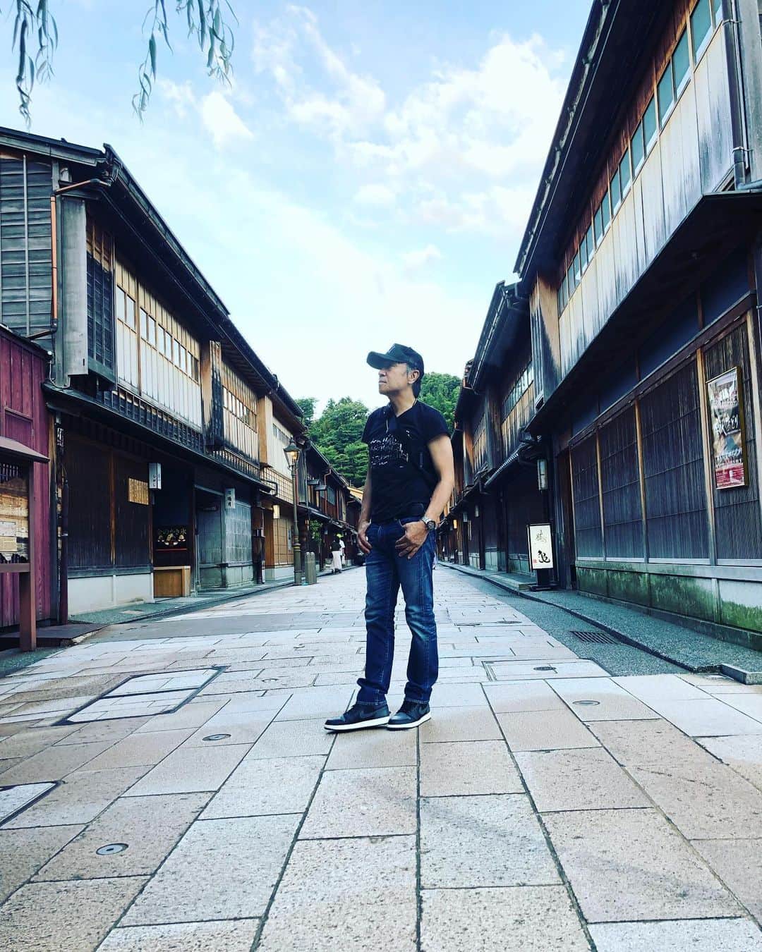世良公則さんのインスタグラム写真 - (世良公則Instagram)「#世良公則 #masanorisera #japanesemusician #japaneseartist #live #acousticlive #金沢 #21世紀美術館 #ひがし茶屋街 ・・・・・・ Thank you Kanazawa‼️ Thank you for the hot night‼️ Thank you beautiful people‼️ ・・・・・・」7月28日 0時40分 - masanorisera