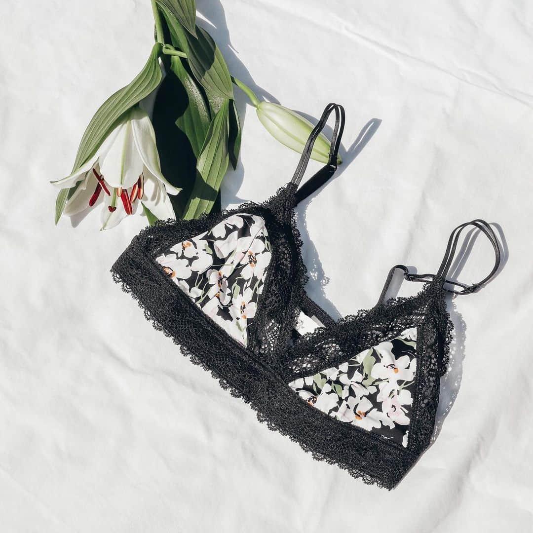 Target Styleさんのインスタグラム写真 - (Target StyleInstagram)「Bralettes so pretty you won’t want to hide them. 🌸 Click the link in our bio for more #Auden.」7月28日 0時40分 - targetstyle