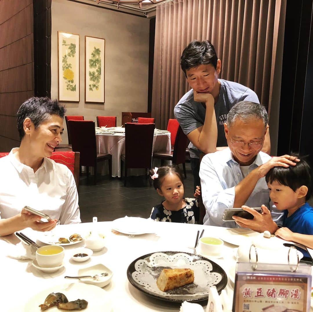 ソニア・スイさんのインスタグラム写真 - (ソニア・スイInstagram)「#familytime」7月28日 0時58分 - suitangtang