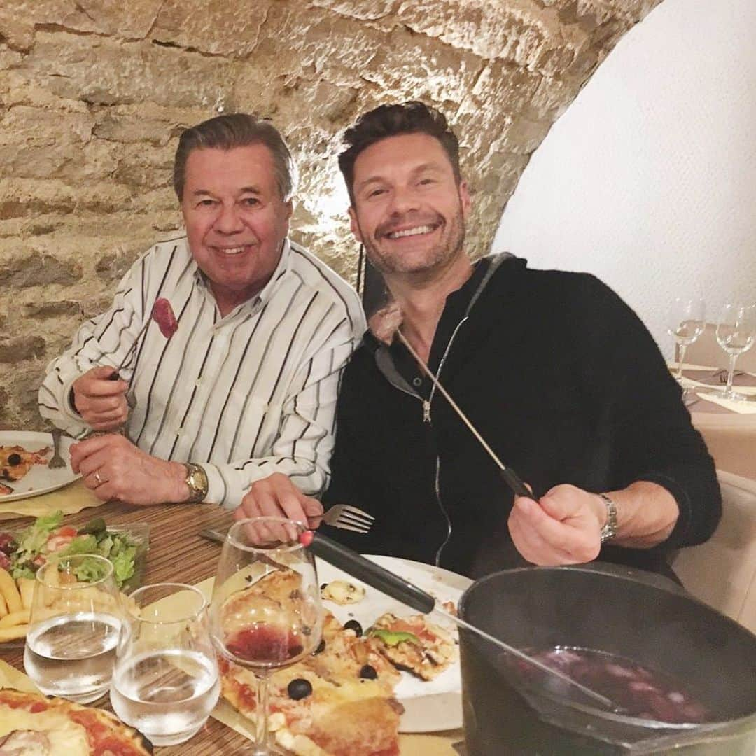 ライアン・シークレストさんのインスタグラム写真 - (ライアン・シークレストInstagram)「Couldn’t have asked for a better fondue partner. Happy bday dad!」7月28日 1時25分 - ryanseacrest