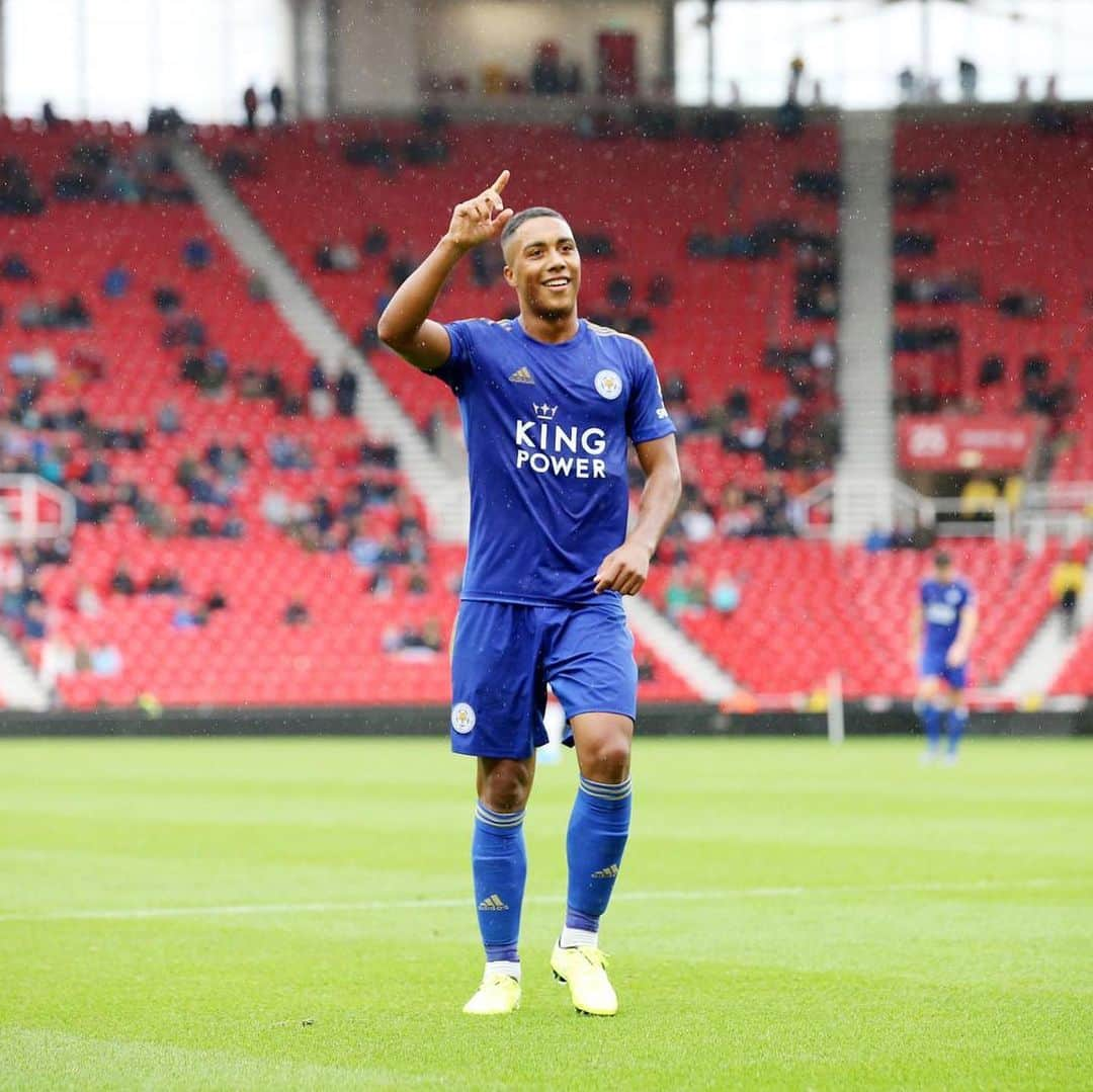 ユーリ・ティーレマンスさんのインスタグラム写真 - (ユーリ・ティーレマンスInstagram)「Another good win today 👏🏽 Last friendly of preseason next week at the KP, can’t wait !! 💪🏽🦊😁」7月28日 2時01分 - youritielemans