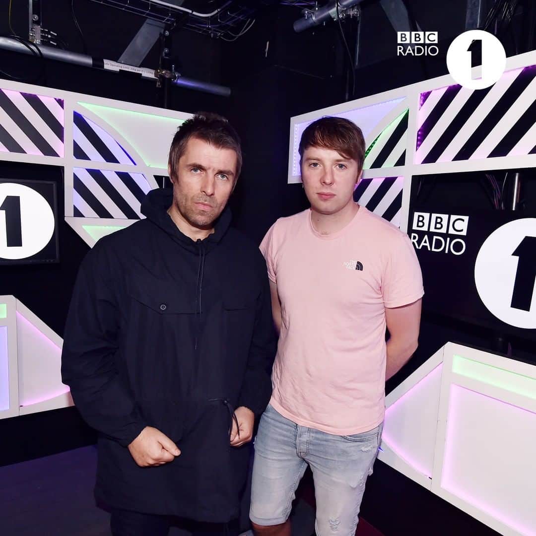 BBC Radioさんのインスタグラム写真 - (BBC RadioInstagram)「@liamgallagher has recorded a Radio 1 Piano Session and we cannot wait to hear it. 🎹  Tune in to Radio 1's Chillest Show with @philytaggart on Sunday from 7pm 📻」7月28日 2時25分 - bbcradio1