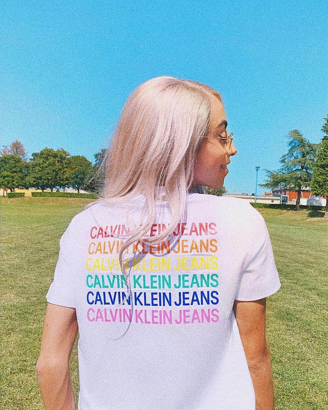 Calvin Kleinさんのインスタグラム写真 - (Calvin KleinInstagram)「All around 🔃 #PROUDINMYCALVINS ⠀⠀⠀⠀⠀⠀⠀⠀⠀⠀⠀⠀⠀⠀⠀⠀⠀⠀⠀⠀⠀⠀⠀⠀⠀⠀⠀ @iambilalhassani wears our cropped rainbow #logo t-shirt. 📸: @sparkdise ⠀⠀⠀⠀⠀⠀⠀⠀⠀⠀⠀⠀⠀⠀⠀⠀⠀⠀⠀⠀⠀⠀⠀⠀⠀⠀⠀ In support of LGBTQ+ equality, CALVIN KLEIN has made a donation to @humanrightscampaign™ ⠀⠀⠀⠀⠀⠀⠀⠀⠀⠀⠀⠀⠀⠀⠀⠀⠀⠀⠀⠀⠀⠀⠀⠀⠀⠀⠀ Shop now at calvinklein.com:  Cropped Rainbow Logo T-Shirt [EU, HK]」7月28日 2時35分 - calvinklein