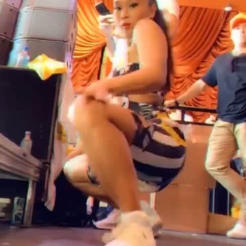 メジャー・レーザーのインスタグラム：「gyal cam」