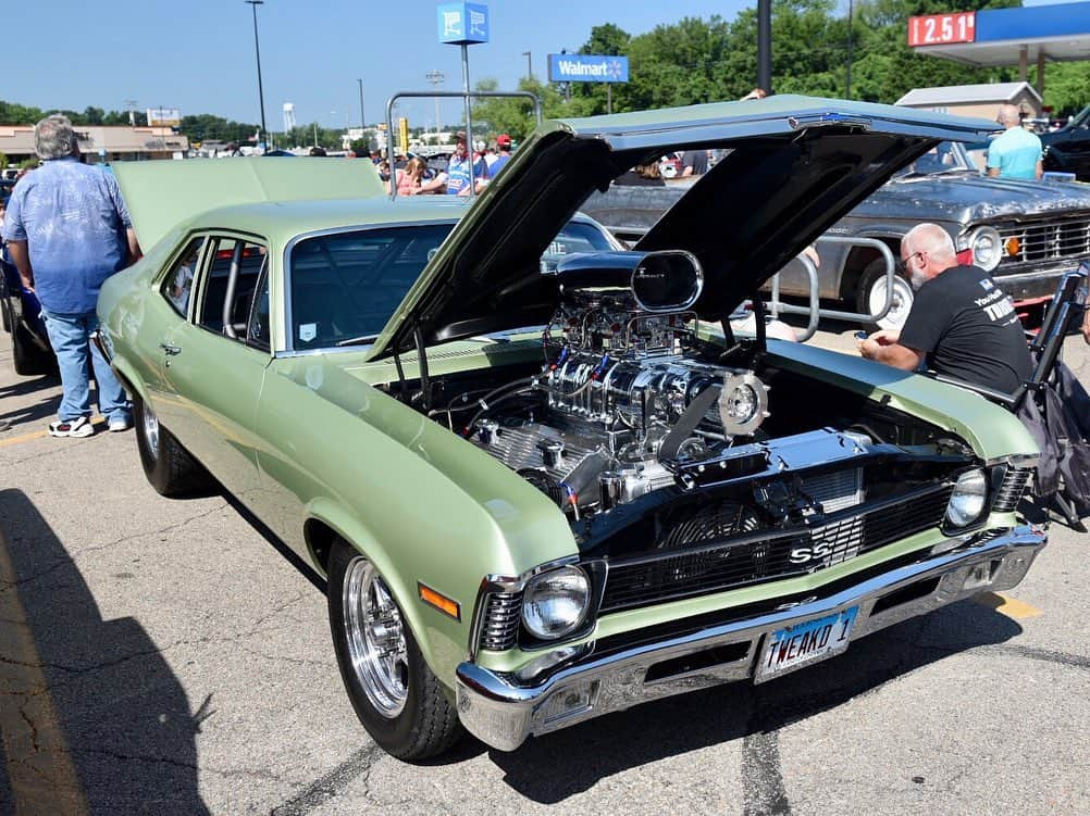 Hot Wheelsさんのインスタグラム写真 - (Hot WheelsInstagram)「STL brought the 🔥🔥 at the #HotWheelsLegends Tour, and Byron Burnham’s jaw-dropping 1975 Chevy Vega was an absolute scorcher! 🥵Congrats, Byron, we’ll see you and your sweet ride at SEMA 2019. And a huge thanks to all of the 4000 people who came out to represent St. Louis, MO, y’all are amazing 💙🧡 We’ll catch you next week in Dallas, TX. 🤠 . . . . #hotwheels #chevrolet #chevy #missouri #stl #stlouis @walmart @mechanix_wear @mobil1 @dickies @xbox @honda」7月28日 3時57分 - hotwheelsofficial