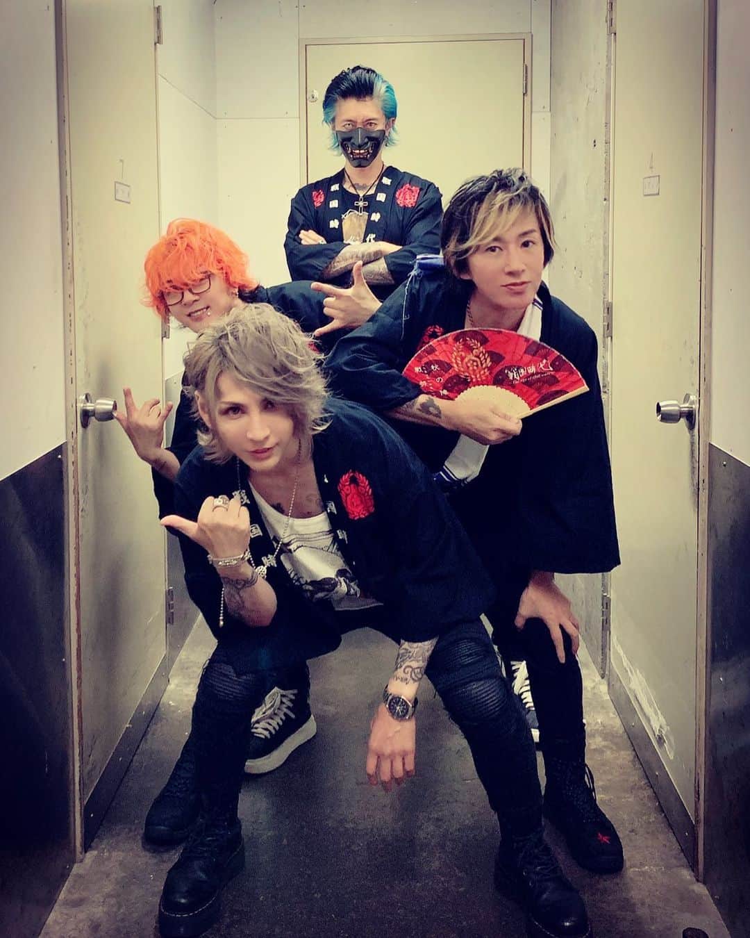 Ju-kenのインスタグラム：「戦国時代のリリースイベントにお集まり頂いた大勢の皆様、わざわざ遠くまでありがとうございました🏯 このバンドではなかなか無いアコースティックセッションということで、レアな一面も楽しんで頂けたかと思います。  また、どこかの街で👋  @sngk_jdi #justindavis #drmartens」