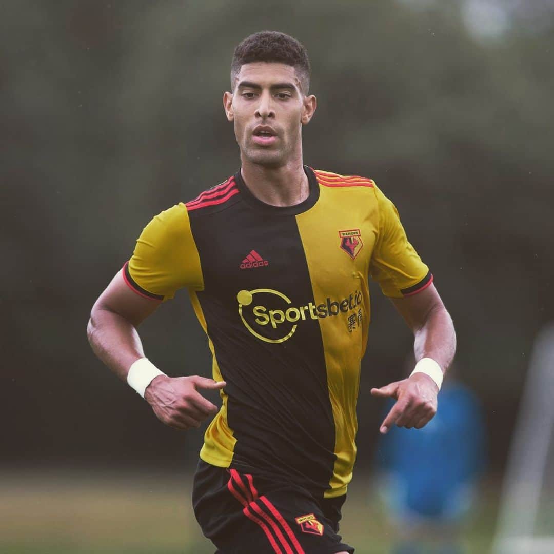 のインスタグラム：「#keepworking#watfordfc 🐝⚽️」