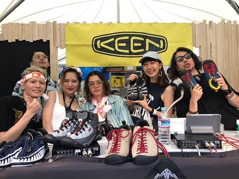 InterFM897さんのインスタグラム写真 - (InterFM897Instagram)「KEEN @keen_japan presents Become FUJIROCKEEN!﻿ LIVE from FRF19!﻿ ﻿ DAY2 RED MARQUEEでのステージを終えたばかりの #Tempalay が全員揃って登場！ ﻿ ﻿ #KEEN #FUJIROCKEEN」7月28日 4時32分 - interfm897