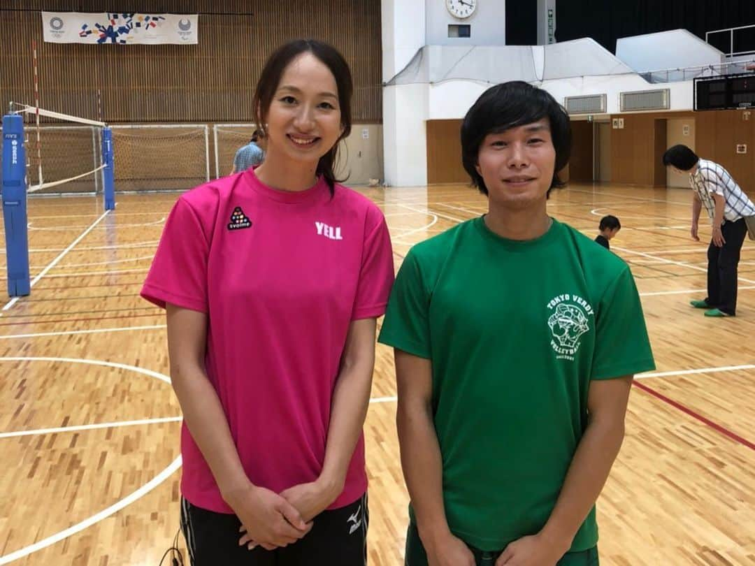 浅岡遥太さんのインスタグラム写真 - (浅岡遥太Instagram)「前日の板橋区バレー教室 落合真理さんの補助としてヴェルディで参加しました❗️ 教室まわしもうまくとても勉強になりました🙂 周りの人と勿論繋がっていて話した事ないけど知り合いのような感覚でした😄 真理さんまた機会あればお願いします😁  #verdy #tokyoverdy #tokyo #volleyball  #voleibol  #ヴェルディ #東京ヴェルディ #バレー #バレーボール #アスリート #スポーツ #sport  #vleague  #dalponte #tomatsubmw  #学校写真 #sandblock #とまり木整骨院 #浅岡遥太 #落合真理 さん #オリパラ #板橋区 #小豆沢体育館 #バレー教室」7月28日 5時04分 - yota.volley